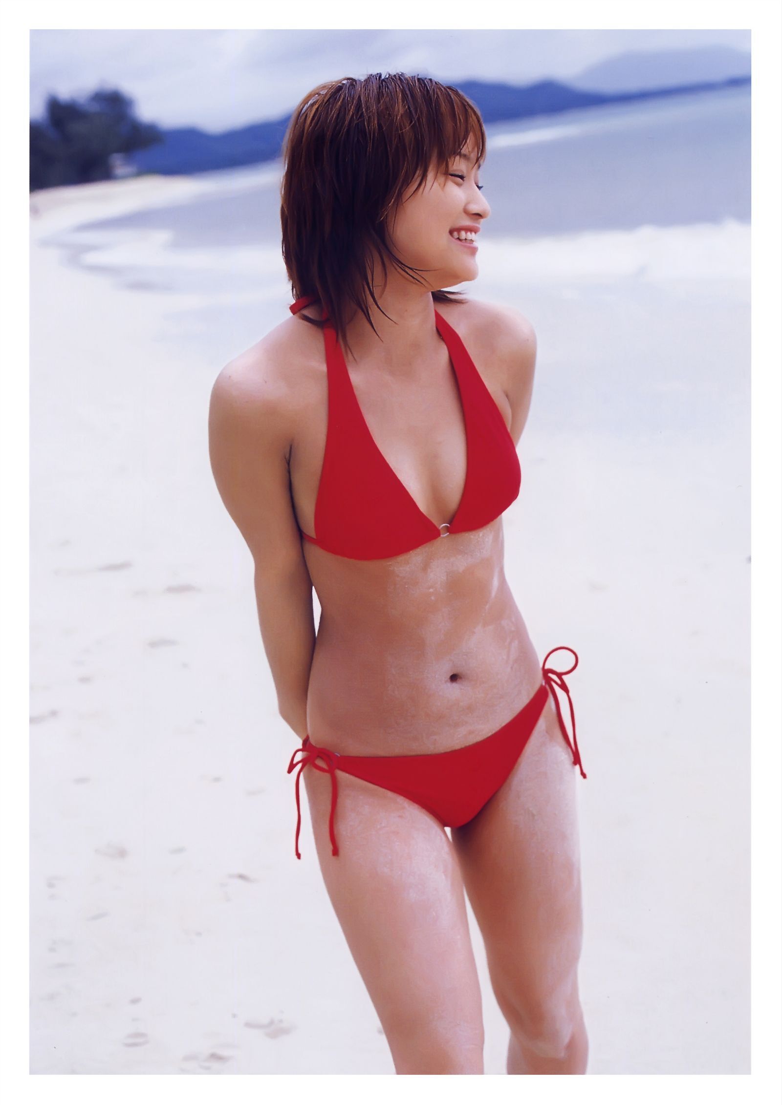 Kamei Eri 亀井絵里 – [thanks] 写真集 [PB美女写真集]